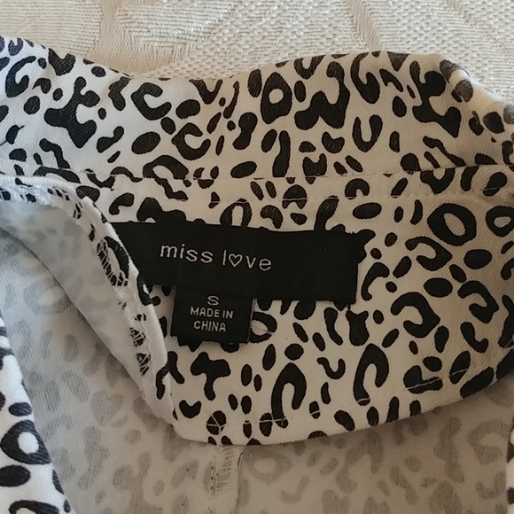 Motorcycle style zipper jacket with zipper pockets - Picture 3 of 3